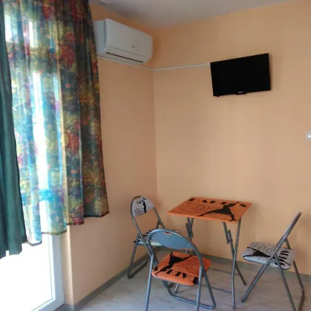 Family Lipata بيت ضيافة