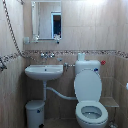 Family Lipata بيت ضيافة لوزينيتس