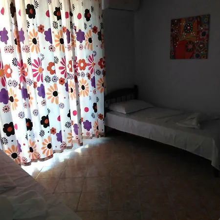 Guest house Family Lipata